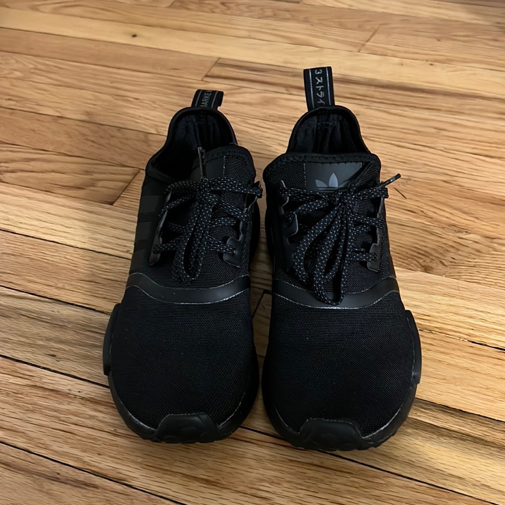 Adidas Sneakers